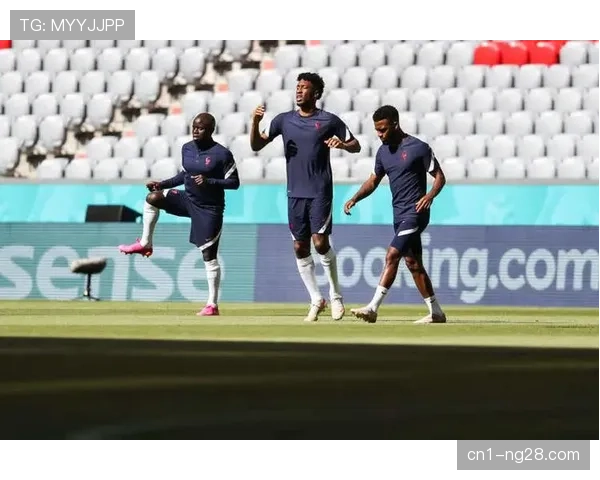 坎特经验价值体现，法国老将中场拦截时机选择获教练肯定